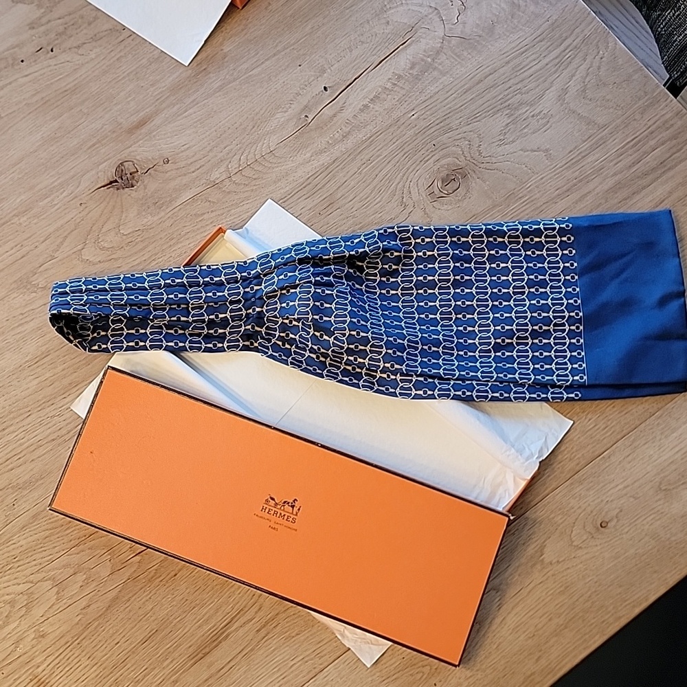 Hermes ascot wirh Hermes box.